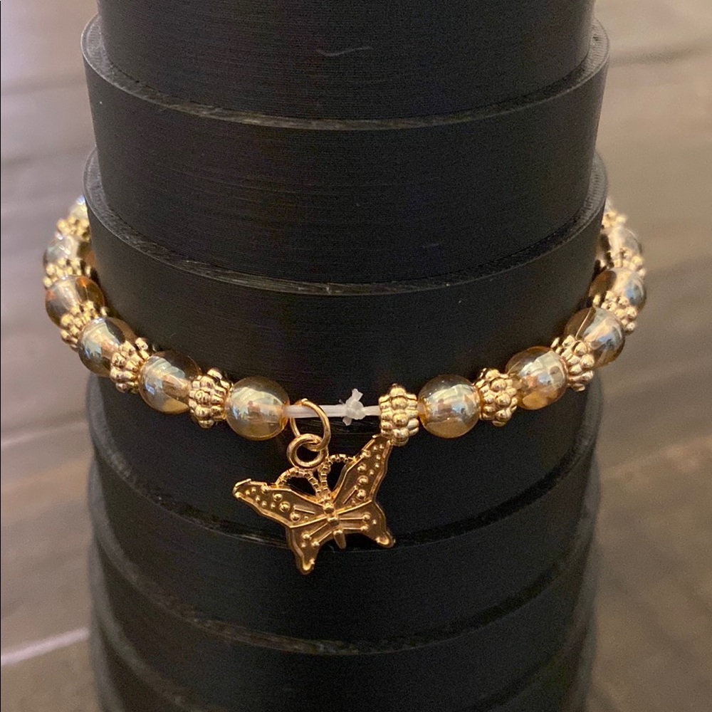 💙 5 items for $25 💙 Gold Butterfly Charm Bracelet